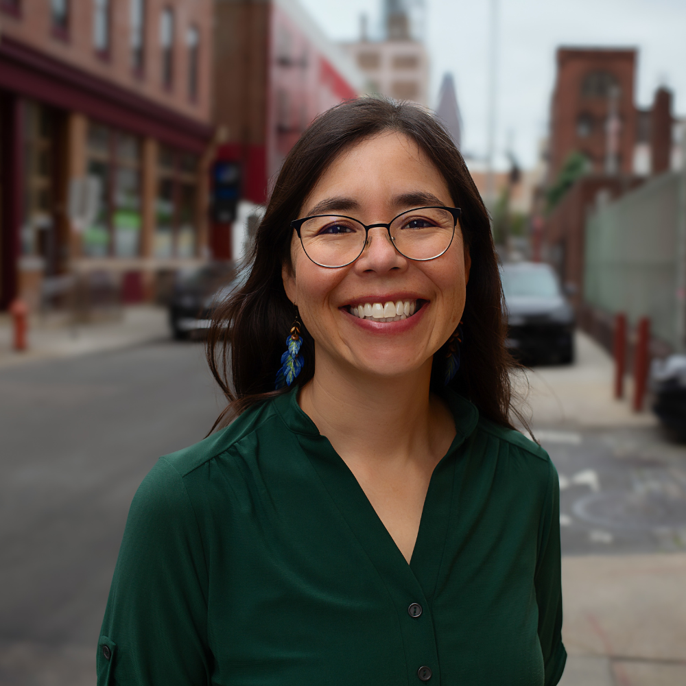 Lindsay Imai Hong, California Director, Hand in Hand